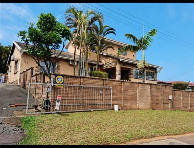 5 BEDROOM HOUSE FOR SALE IN BLUFF